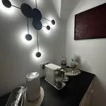 D Boutique With Parking & Fast Access Bed and Breakfast 3*